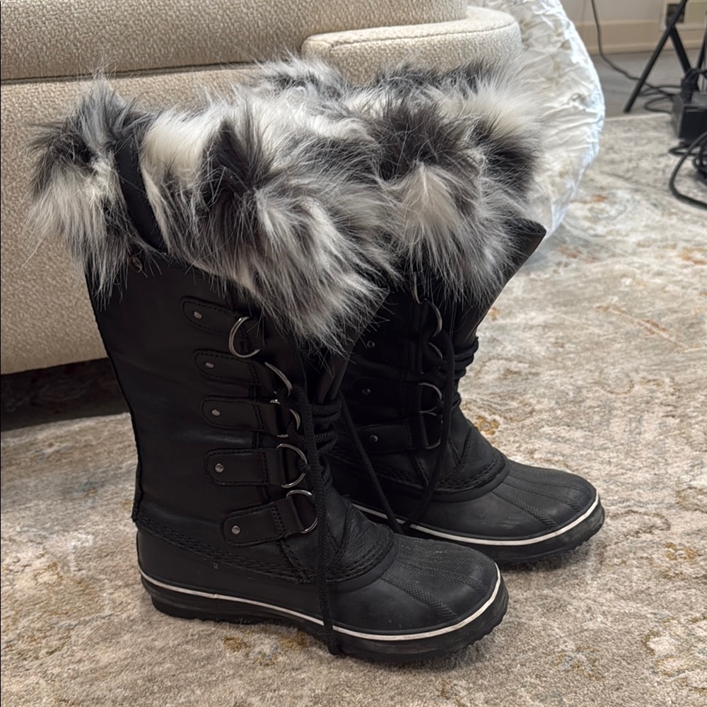 Sorel Joan of Artic size 8
